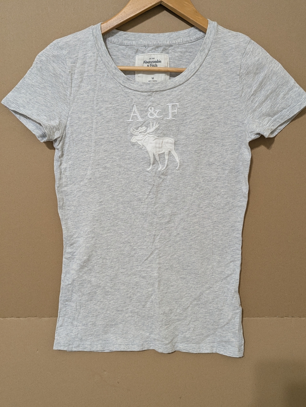 Abercrombie & Fitch Y2K Heather Grey Moose Logo T-Shirt Medium Women's Preppy